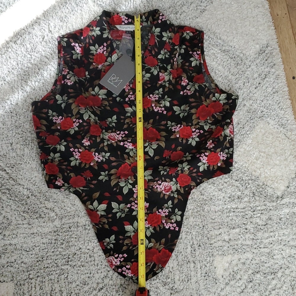 Blouse - Picture 4 of 10